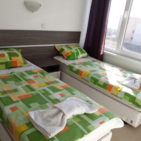 Anna Marina Apartments Sveti Vlas Esterno foto