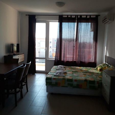 Anna Marina Apartments Sveti Vlas Esterno foto
