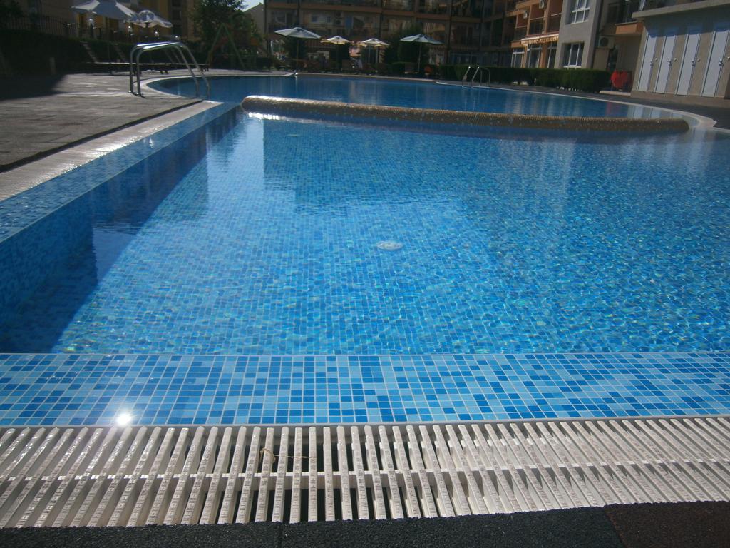 Anna Marina Apartments Sveti Vlas Esterno foto