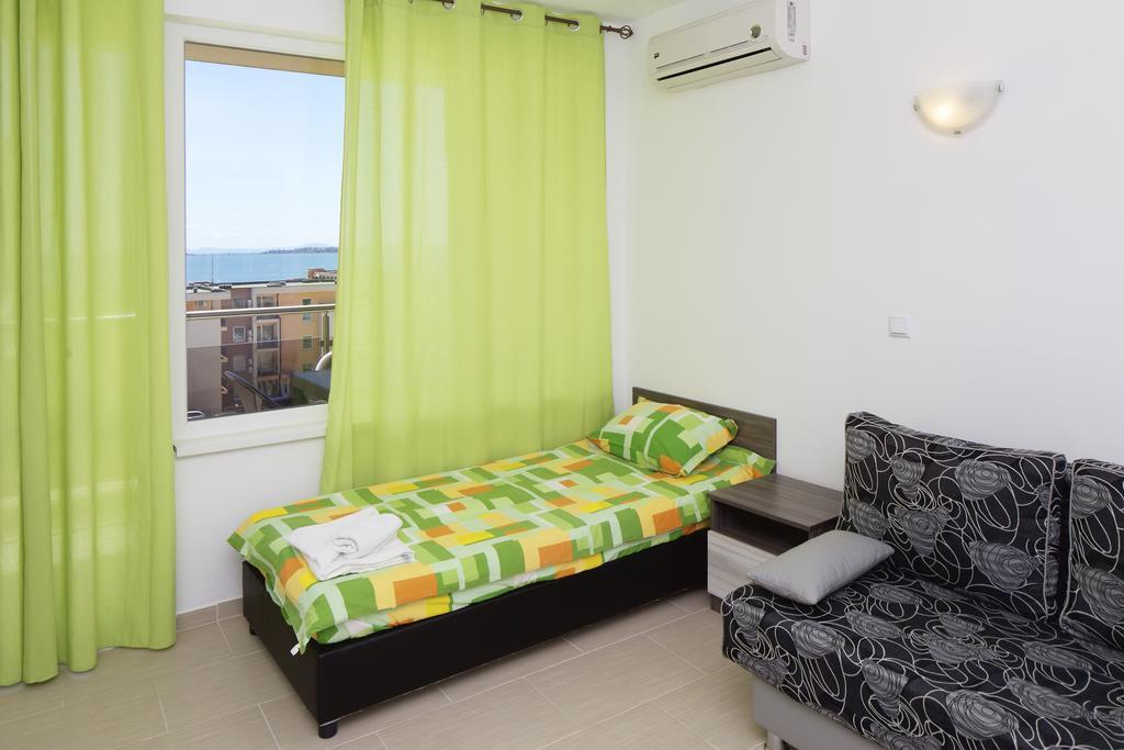 Anna Marina Apartments Sveti Vlas Esterno foto