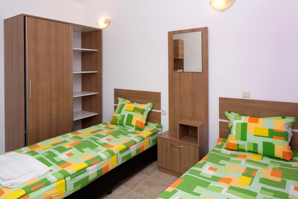 Anna Marina Apartments Sveti Vlas Esterno foto